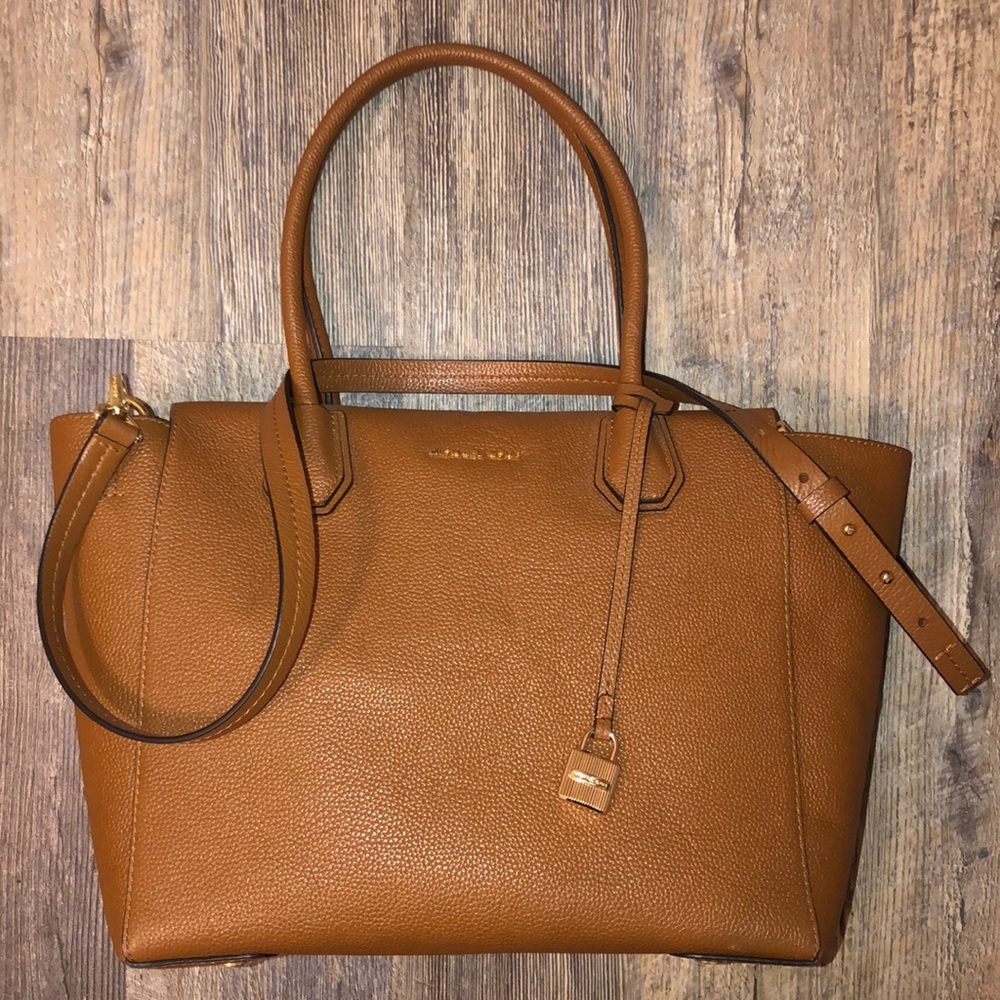 NWOT Michael Kors Mercer Pebbled Leather Tote Bag✨